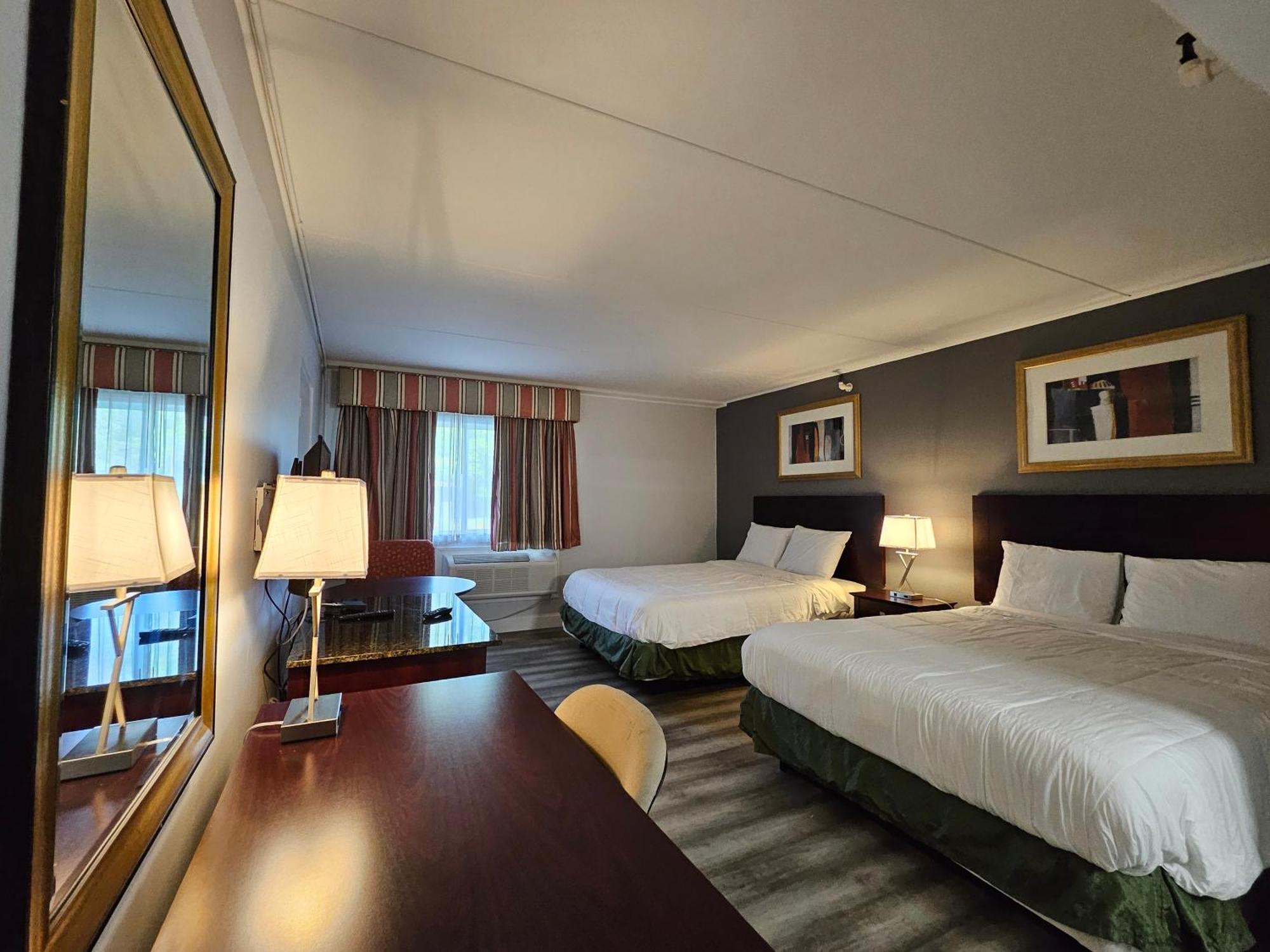 Center Street Value Inn Оберн Екстер'єр фото