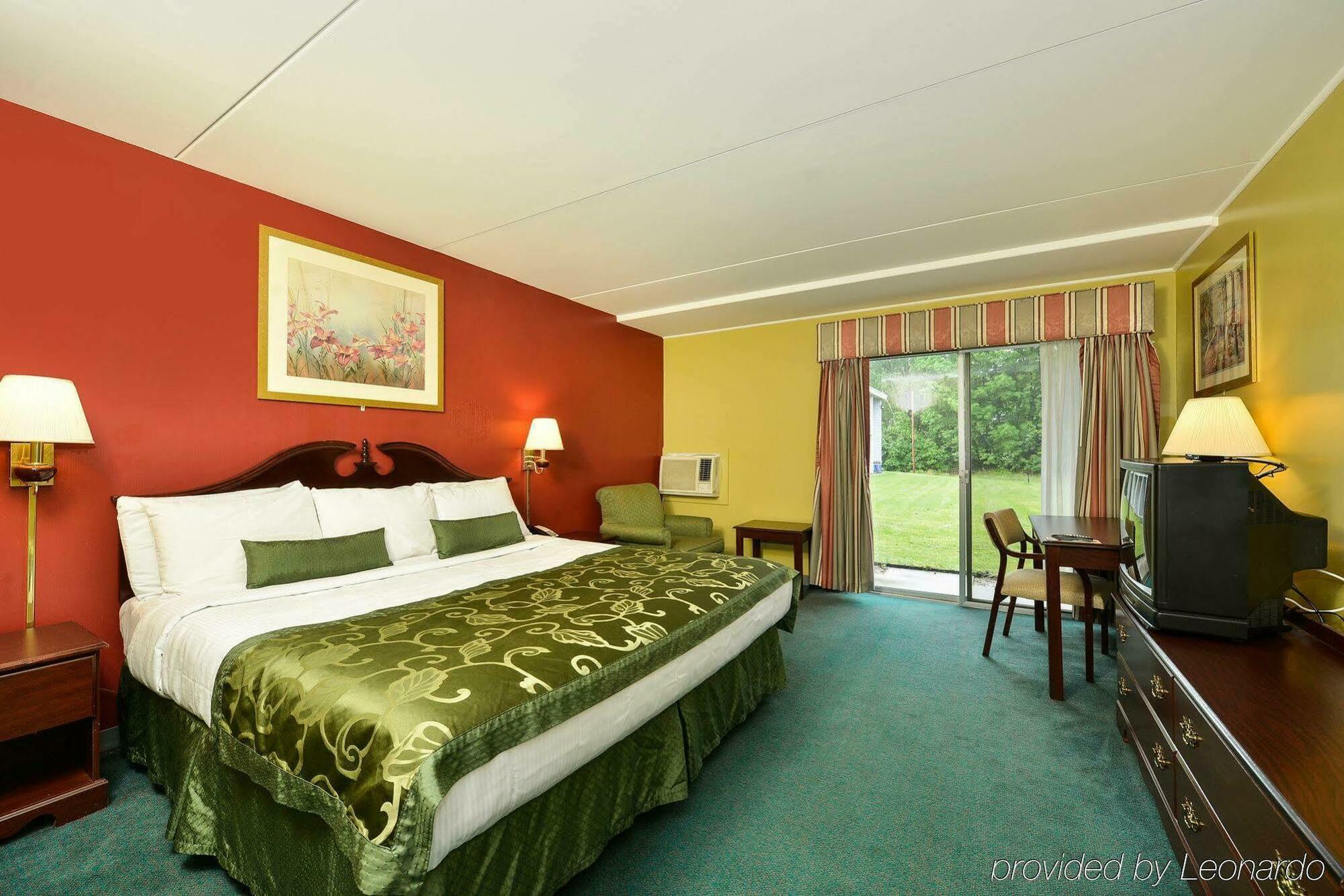 Center Street Value Inn Оберн Екстер'єр фото